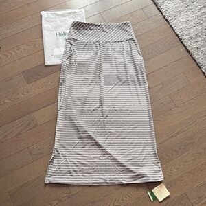 HALARA Light Gray and White Striped Fold-Over Waist Maxi Skirt
